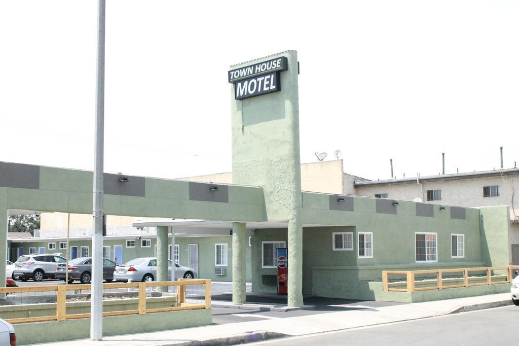 Town House Motel 린우드 외부 사진